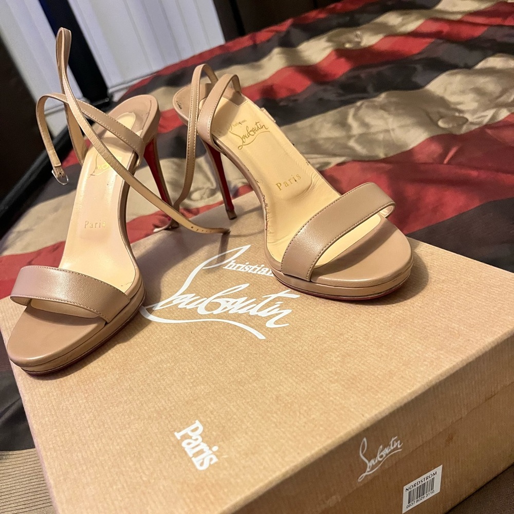 Authentic Christian louboutin heels.size 38.5.review pictures of tip of heels.